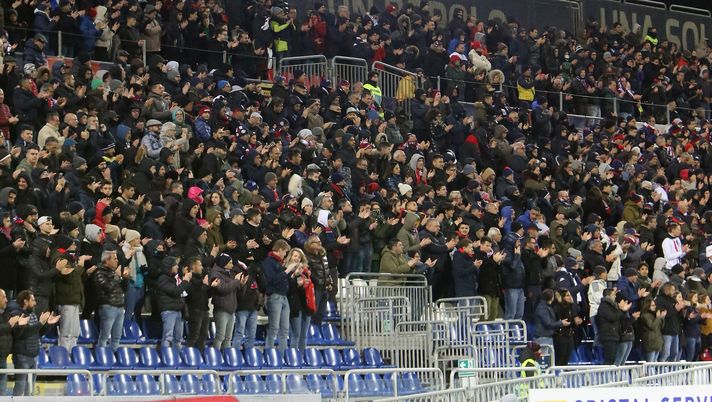 CAGLIARI, ITALY - MARCH 15:  the supporters of Cagliari  during the Serie A match between Cagliari and ACF Fiorentina at Sardegna Arena on March 15, 2019 in Cagliari, Italy.  (Photo by Enrico Locci/Getty Images) 