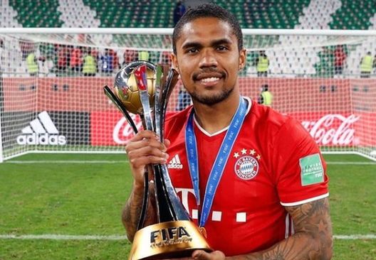 Douglas Costa (Instagram Douglas Costa) Douglas Costa (Instagram Douglas Costa)