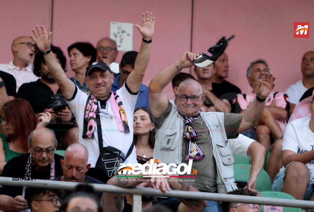 FOTOTIFO, Palermo-Perugia 2-0: i tifosi allo stadio Renzo Barbera (Gallery) - immagine 72