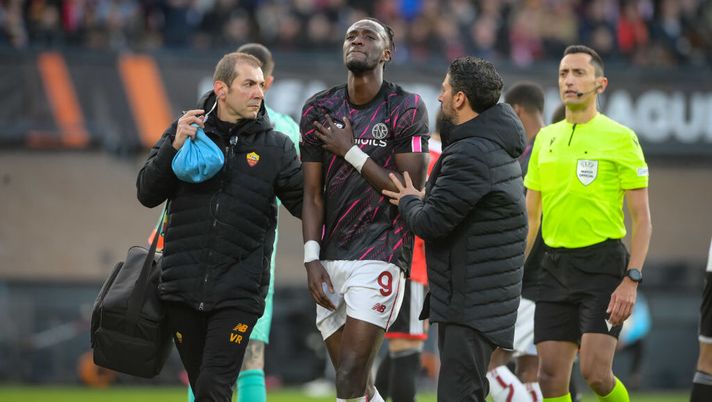 Roma, infortunio Abraham: confermata la lussazione alla spalla destra - immagine 1