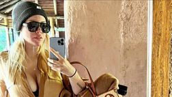 Wanda Nara, prosegue la vacanza in Africa: scatto sexy prima del safari