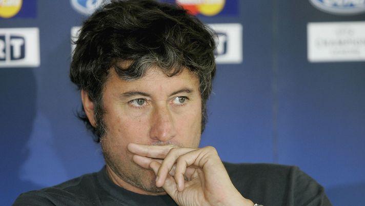ATHENS, GREECE - SEPTEMBER 26: Coach Alberto Malesani attends Panathinaikos Athens press conference at the Olympic Stadium on September 26, 2005 in Athens, Greece. Panathinaikos Athens meet Werder Bremen at their UEFA Champions League match on September 27, 2005 at the Olympic Stadium stadium in Athens. (Photo by Friedemann Vogel/Bongarts/Getty Images) ATHENS, GREECE - SEPTEMBER 26: Coach Alberto Malesani attends Panathinaikos Athens press conference at the Olympic Stadium on September 26, 2005 in Athens, Greece. Panathinaikos Athens meet Werder Bremen at their UEFA Champions League match on September 27, 2005 at the Olympic Stadium stadium in Athens. (Photo by Friedemann Vogel/Bongarts/Getty Images)