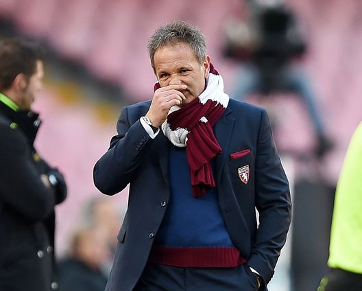  NAPLES, ITALY - DECEMBER 18: Torino's coach Sinisa Mihajlovic looks on during the Serie A match between SSC Napoli and FC Torino at Stadio San Paolo on December 18, 2016 in Naples, Italy. (Photo by Francesco Pecoraro/Getty Images) 