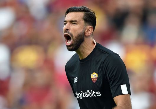 ROME, ITALY - AUGUST 22: Rui Pedro dos Santos Patricio of AS Roma reacts during the Serie A match between AS Roma and US Cremonese at Stadio Olimpico on August 22, 2022 in Rome, Italy. (Photo by Giuseppe Bellini/Getty Images) Rui Patricio blinda la porta: 25 clean sheet con la Roma e supera Alisson in Serie A- immagine 3
