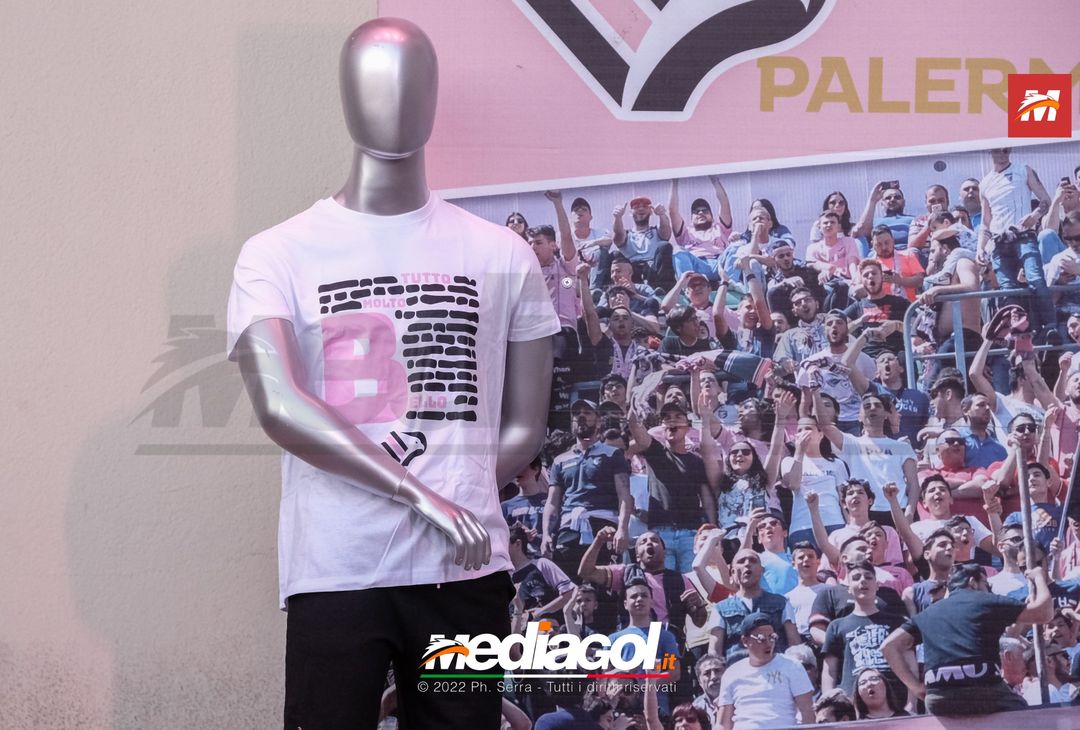 FOTO RITIRO PALERMO, Brunori e l’incontro con i tifosi al Barbera (Gallery) - immagine 10