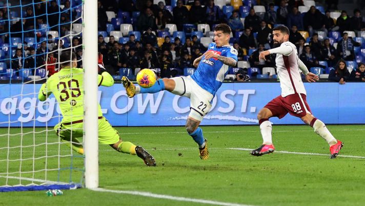 NAPLES, ITALY - FEBRUARY 29: Giovanni Di Lorenzo of SSC Napoli scores the 2-0 goal during the Serie A match between SSC Napoli and  Torino FC at Stadio San Paolo on February 29, 2020 in Naples, Italy. (Photo by Francesco Pecoraro/Getty Images) 