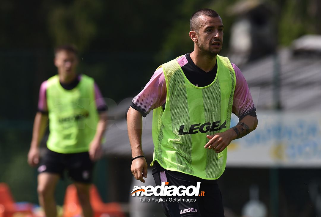 BELLUNO, ITALY - JULY 20: Ilija Nestorovski in action during a training session at the US Citta' di Palermo training camp on July 20, 2018 in Belluno, Italy.  (Photo by Tullio M. Puglia/Getty Images) 