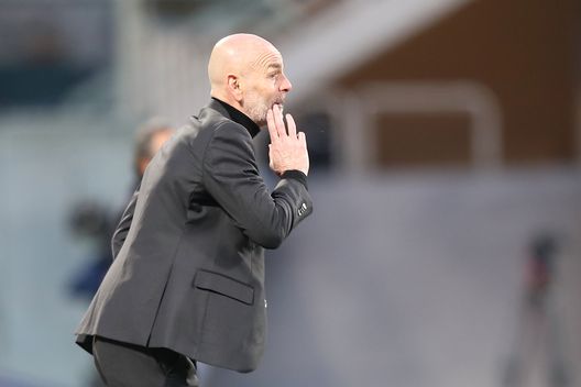Il tecnico rossonero Stefano Pioli, durante Fiorentina Milan. Il tecnico rossonero Stefano Pioli, durante Fiorentina Milan.