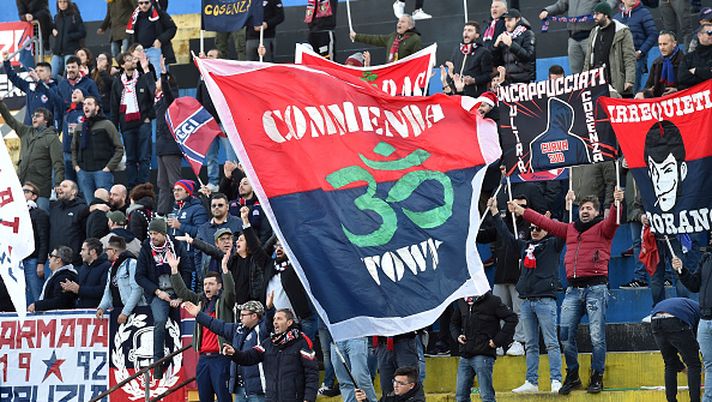PISA, ITALY - DECEMBER 22: Fans of Cosenza cheer during the Serie B match between Pisa SC and Cosenza at Arena Garibaldi on December 22, 2019 in Pisa, Italy. (Photo by Giuseppe Bellini/Getty Images for Lega B) DERBY A META' PER I TIFOSI DEL COSENZA