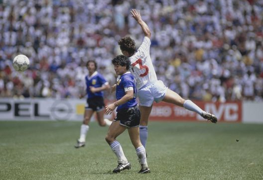 Kusturica: “Maradona mi raccontò della droga, era umano. Diego è morto da solo”- immagine 2