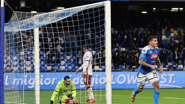 NAPLES, ITALY - FEBRUARY 29: Giovanni Di Lorenzo of SSC Napoli celebrates after scoring the 2-0 goal, beside the disappointment of Salvatore Sirigu of Torino FC during the Serie A match between SSC Napoli and Torino FC at Stadio San Paolo on February 29, 2020 in Naples, Italy. (Photo by Francesco Pecoraro/Getty Images) NAPLES, ITALY - FEBRUARY 29: Giovanni Di Lorenzo of SSC Napoli celebrates after scoring the 2-0 goal, beside the disappointment of Salvatore Sirigu of Torino FC during the Serie A match between SSC Napoli and Torino FC at Stadio San Paolo on February 29, 2020 in Naples, Italy. (Photo by Francesco Pecoraro/Getty Images)