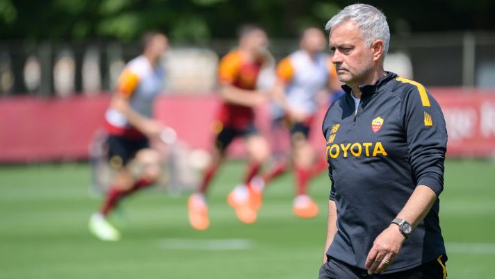 Mourinho: “Fatto di tutto per arrivare in finale. I romanisti devono giocare con noi” - immagine 1