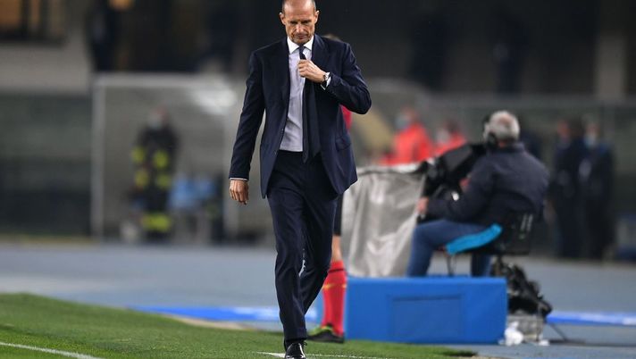 VERONA, ITALY - OCTOBER 30: Massimiliano Allegri head coach of Juventus reacts during the Serie A match between Hellas and Juventus at Stadio Marcantonio Bentegodi on October 30, 2021 in Verona, Italy. (Photo by Alessandro Sabattini/Getty Images) Sorpresa Juventus: un titolare assente tra i convocati - immagine 1