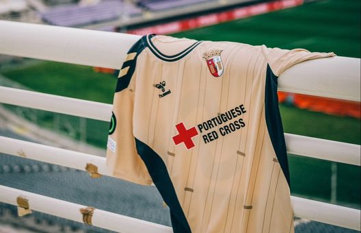 FOTO – Il Braga in campo con una maglia speciale e un pensiero alla Turchia- immagine 2