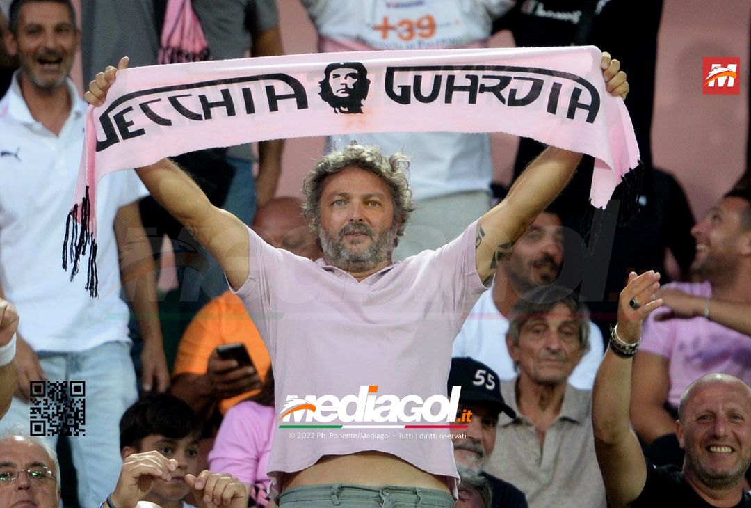 FOTOTIFO, Palermo-Perugia 2-0: i tifosi allo stadio Renzo Barbera (Gallery) - immagine 17