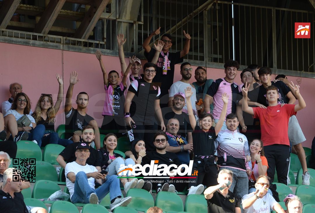 FOTOTIFO Palermo-Cittadella 0-0, i tifosi allo Stadio “Renzo Barbera” (Gallery) - immagine 23