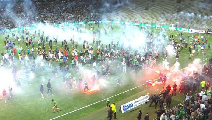 “Prima o poi ci scappa il morto”: allarme in Francia per i troppi incidenti nei derby “Prima o poi ci scappa il morto”: allarme in Francia per i troppi incidenti nei derby - immagine 1