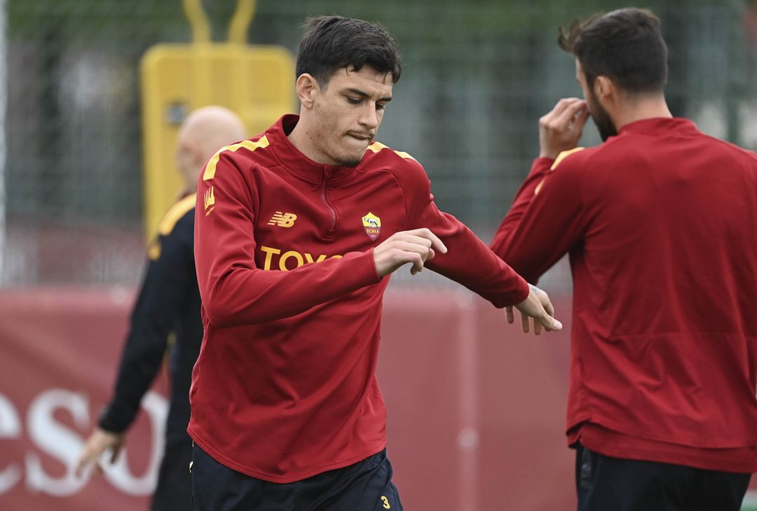 Roma, allenamento in vista del Bayer: ci sono Dybala e Wijnaldum – FOTO GALLERY - immagine 12