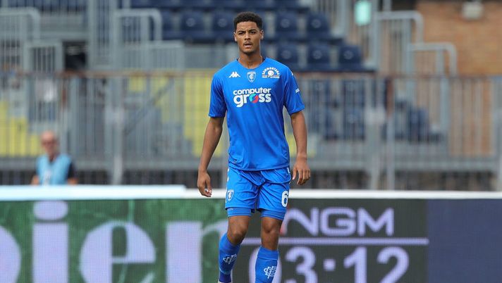 EMPOLI, ITALY - OCTOBER 15: Koni De Winter of Empoli FC in action during the Serie A match between Empoli FC and AC Monza at Stadio Carlo Castellani on October 15, 2022 in Empoli, Italy. (Photo by Gabriele Maltinti/Getty Images) Empoli, De Winter torna nel 2023: l’esito degli esami strumentali e la nota del club - immagine 1