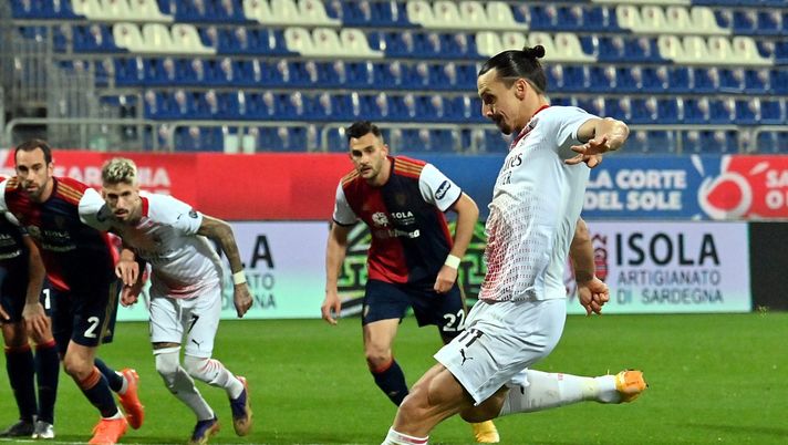 Zlatan Ibrahimovic of Milan scores his goal from the penalty spot to make it 0-1 during the Serie A match between Cagliari Calcio and AC Milan at Sardegna Arena on January 18, 2021 in Cagliari, Italy. (Photo by Enrico Locci/Getty Images) 