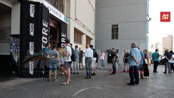 FOTO “Palermo-Vibonese, io c’ero”: tifosi in coda per prenotare maglia celebrativa
