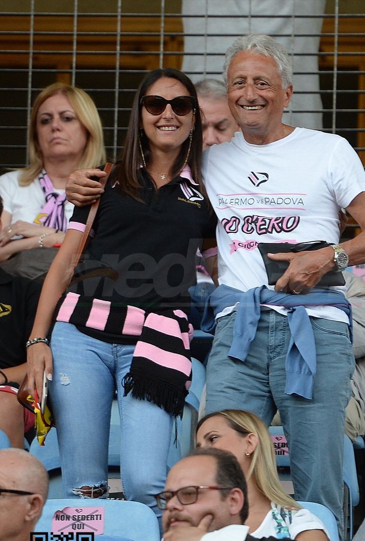 Fototifo, facce da Serie B. I tifosi allo stadio per Palermo-Padova 1-0 - immagine 130
