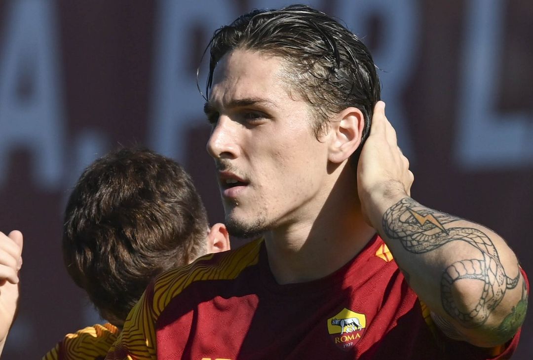 Trigoria, Karsdorp e Zaniolo ancora in gruppo. Kumbulla a parte – FOTO GALLERY - immagine 26