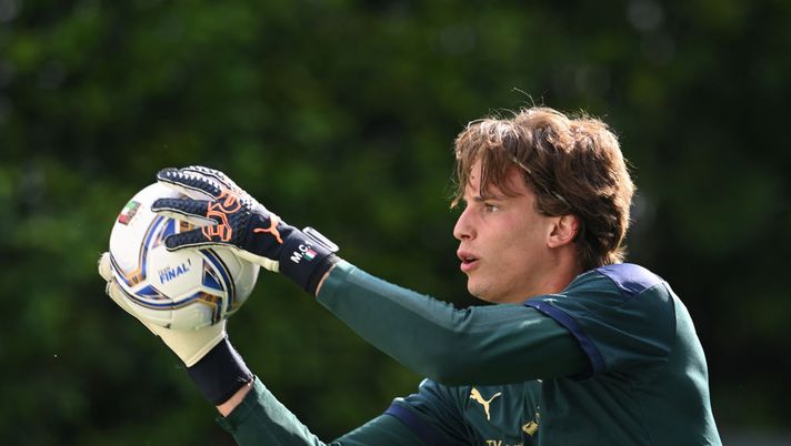 Lazio, prossimi consulti alla spalla decisivi per Carnesecchi: l’idea di Sarri sul colpo in porta - immagine 1