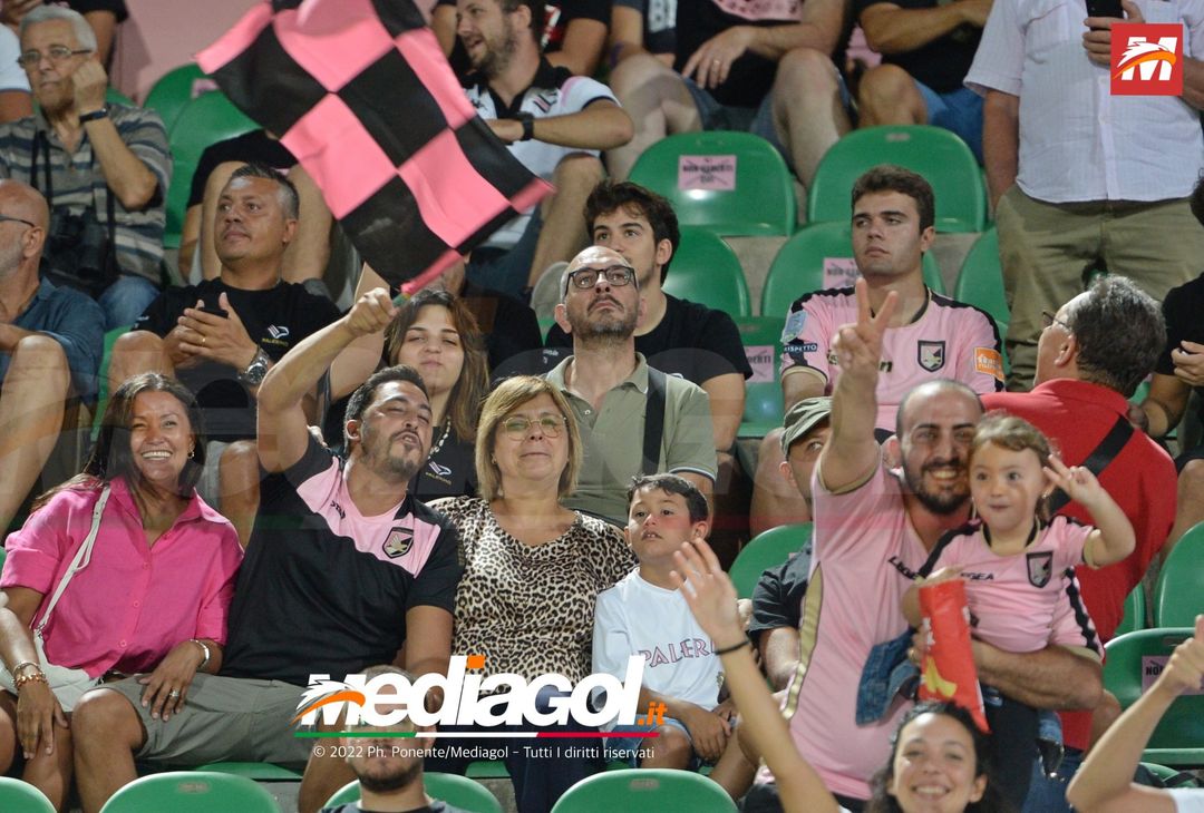 FOTOTIFO, Palermo-Ascoli 2-3: i tifosi allo stadio “Renzo Barbera” (Gallery) - immagine 67