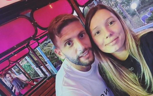 Il commovente post di lady Berardi: “I tuoi bimbi torneranno ad esultare per te”. E le wags… Il commovente post di lady Berardi: “I tuoi bimbi torneranno ad esultare per te”. E le wags… - immagine 1