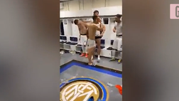 VIDEO Inter, negli spogliatoi la festa Scudetto di Conte e Co.: “La capolista se ne va…”