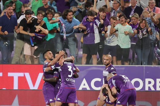 FLORENCE, ITALY - MAY 21: Alfred Duncan of ACF Fiorentina celebrates after scoring a goal during the Serie A match between ACF Fiorentina and Juventus at Stadio Artemio Franchi on May 21, 2022 in Florence, Italy. (Photo by Gabriele Maltinti/Getty Images) Torricelli: “Fiorentina tra le migliori. Conference League? Ecco cosa serve”- immagine 2