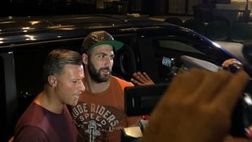 Milan, Higuain travolto dall'entusiasmo dei tifosi: «Felice di essere qui»
