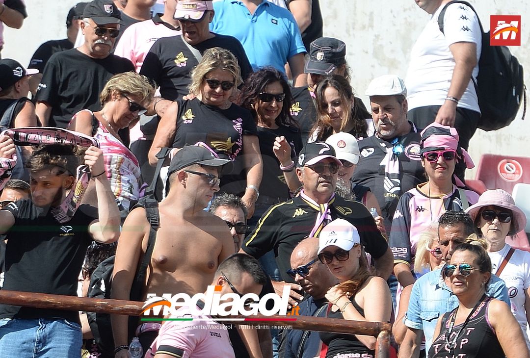 FOTOTIFO, Reggina-Palermo 3-0: i tifosi allo stadio “Oreste Granillo” (Gallery) - immagine 15