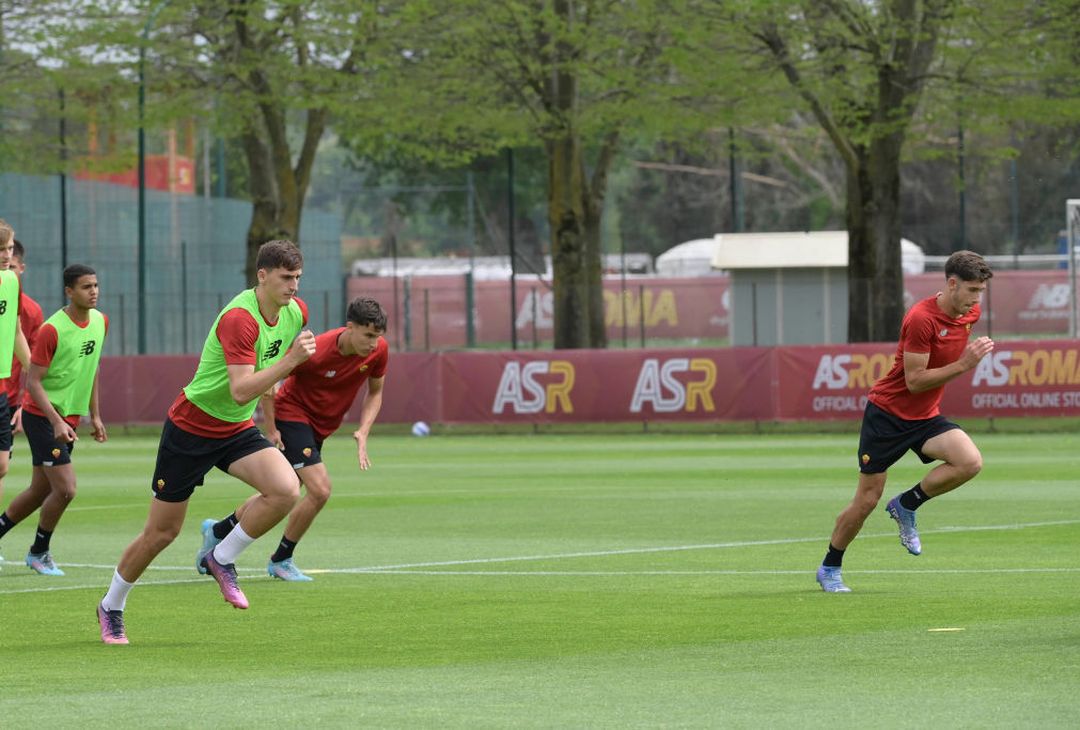 La Roma non si ferma: primo allenamento pre-Fiorentina – FOTO GALLERY - immagine 9
