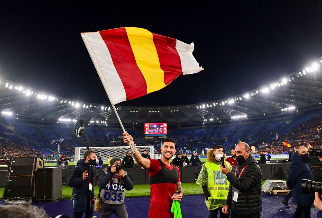 La Roma si scatena: Mancini con la bandiera, Abraham si spoglia – FOTO GALLERY - immagine 14