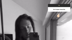 VIDEO / “Sei troppo maschia”. Carolina Marcialis risponde con un video super sexy