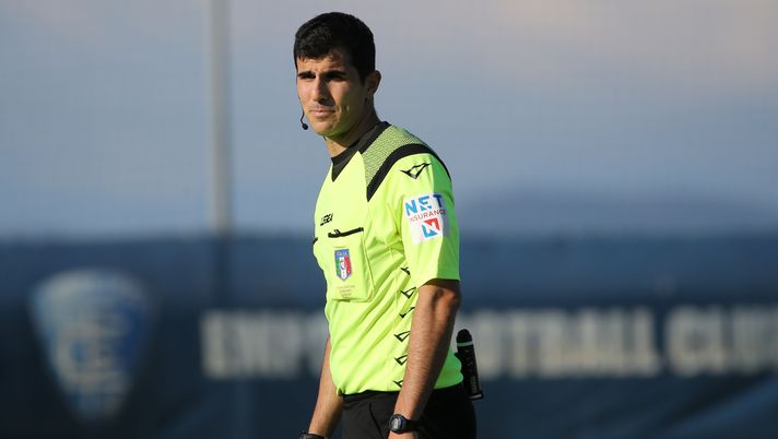 EMPOLI, ITALY - OCTOBER 07: Matteo Gualtieri referee during the Serie A Primavera match between Empoli U19 and Napoli U19 on October 7, 2019 in Empoli, Italy.  (Photo by Gabriele Maltinti/Getty Images) 