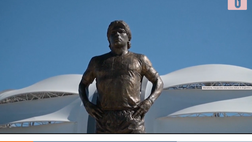 VIDEO Maradona, nuova statua in Argentina: guarda la reazione dei passanti