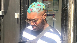 Djibril Cisse, look esagerato: la nuova capigliatura fa discutere