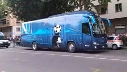 VIDEO VN – Pullman del Napoli arrivato al Franchi tra i fischi dei tifosi viola