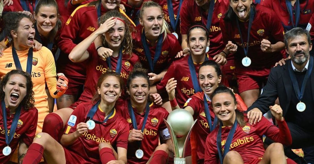 Femminile, Trionfo Giallorosso: La Roma Vince La Supercoppa Contro La ...