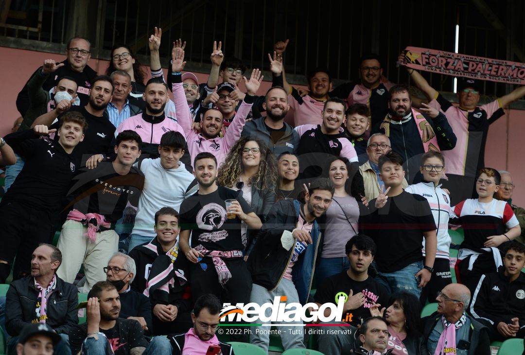 Fotogallery, i tifosi allo stadio per Palermo-Triestina 1-1 - immagine 54