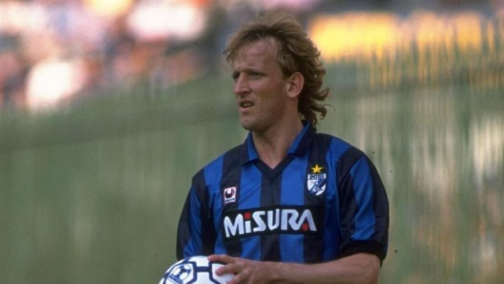 Andreas Brehme con la maglia dell'Inter
