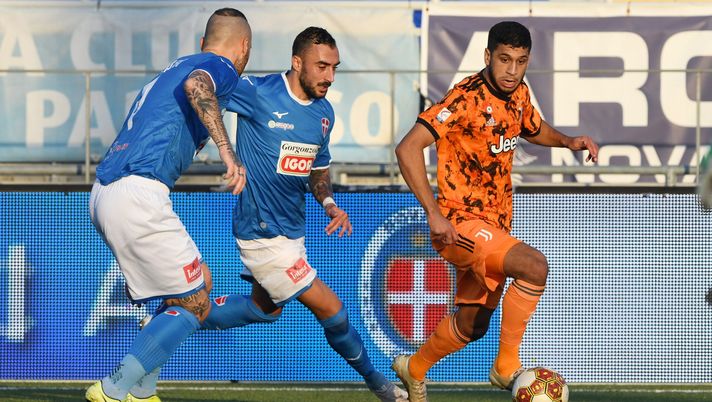 NOVARA, ITALY - NOVEMBER 08: Hamza Rafia of Juventus U23 evades challenge from Tommaso Bianchi of Novara during the Serie C match between Novara and Juventus U23 at Silvio Piola Stadium on November 8, 2020 in Novara, Italy. (Photo by Juventus FC/Juventus FC via Getty Images) NOVARA, ITALY - NOVEMBER 08: Hamza Rafia of Juventus U23 evades challenge from Tommaso Bianchi of Novara during the Serie C match between Novara and Juventus U23 at Silvio Piola Stadium on November 8, 2020 in Novara, Italy. (Photo by Juventus FC/Juventus FC via Getty Images)