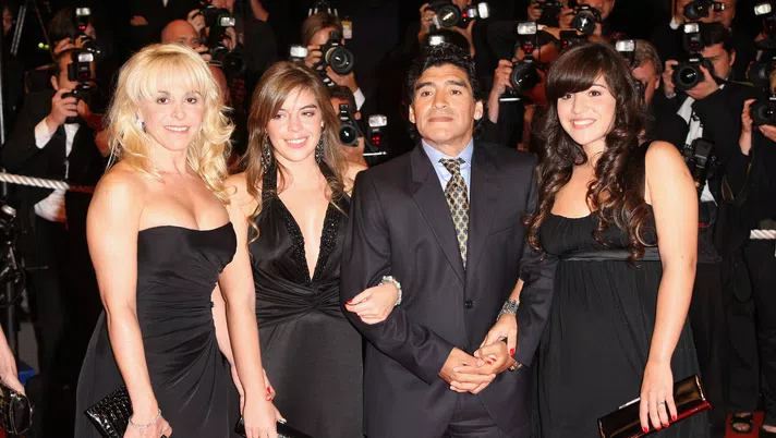 Diego Maradona e Claudia Villafane (Photo by Gareth Cattermole/Getty Images)