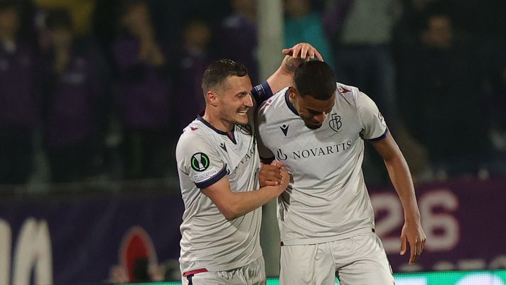 FLORENCE, ITALY - MAY 11: Andy Diouf of FC Basel 1893 celebrates after scoring a goal with Taulant Xhaka
during the UEFA Europa Conference League semi-final first leg match between ACF Fiorentina and FC Basel at Poznan Stadium on May 11, 2023 in Florence, Italy. (Photo by Gabriele Maltinti/Getty Images) FINALE – Suicidio Fiorentina, Amdouni punisce nel recupero. Ripresa terribile - immagine 1