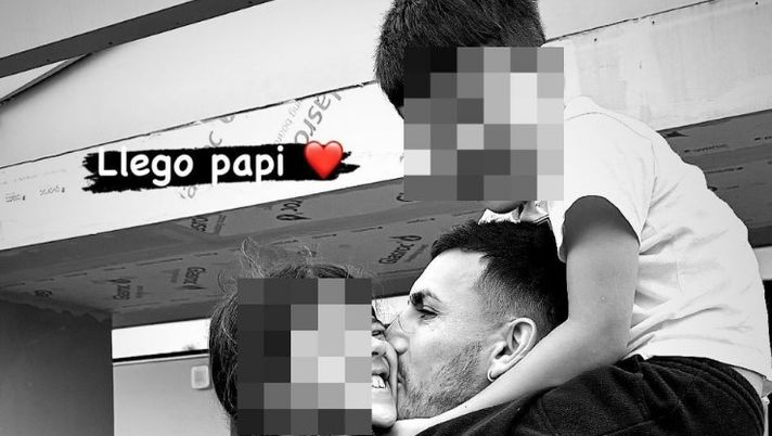 Roma, Paredes torna dalla tournée con l’Argentina: i figli lo ricoprono di affetto - immagine 1