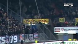 Il Tarzan di Breda: i suoi vincono il derby e l’ultrà fa l’altalena partendo dalla curva…