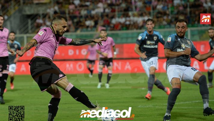 Bari-Palermo 0-1, Valente: “Primo gol in B? Grande emozione. Contento del risultato” Palermo